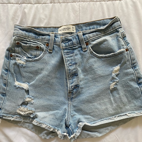 Abercrombie and Fitch high rise mom shorts - Picture 1 of 3